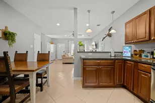 10604 Lake Beach Dr, Dripping Springs, TX 78620 - Photo 14
