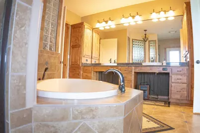 2810 Bridlewood Ranches Drive, San Marcos, TX 78666 - Photo 16