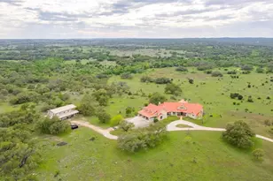 2810 Bridlewood Ranches Dr, San Marcos, TX 78666 - Photo 1
