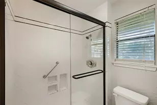 1300 Neans Dr, Austin, TX 78758 - Photo 16