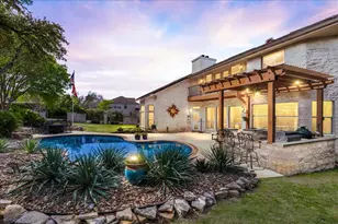 58 Cottondale Rd, The Hills, TX 78738 - Photo 2