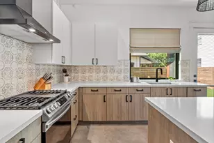 409 W 55th 1/2 St, Austin, TX 78751 - Photo 6