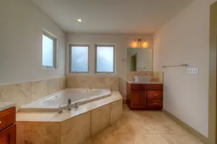 605 Peacock Ln, Austin, TX 78704 - Photo 14