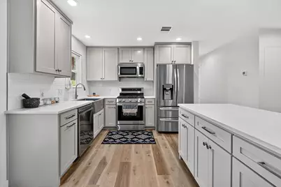 204 Chippendale Avenue, Austin, TX 78745 - Photo 8