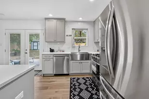 204 Chippendale Ave, Austin, TX 78745 - Photo 12