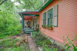 1905 Main St, Bastrop, TX 78602 - Photo 2