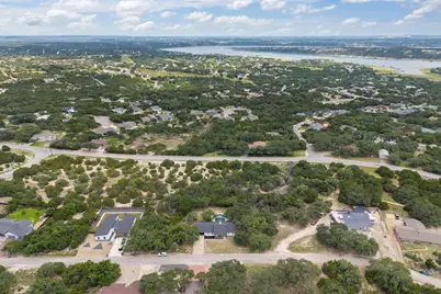 21413 Patton Avenue, Lago Vista, TX 78645 - Photo 32
