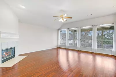 802 Sykes Court, Pflugerville, TX 78660 - Photo 2