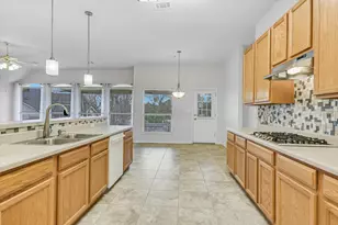802 Sykes Ct, Pflugerville, TX 78660 - Photo 14