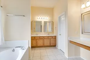 802 Sykes Ct, Pflugerville, TX 78660 - Photo 18