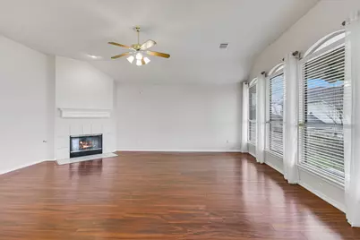 802 Sykes Court, Pflugerville, TX 78660 - Photo 6