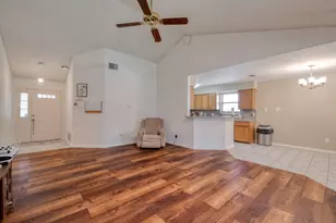 2010 Lark Ln, Taylor, TX 76574 - Photo 8