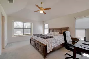 2010 Lark Ln, Taylor, TX 76574 - Photo 14