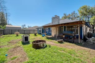2010 Lark Ln, Taylor, TX 76574 - Photo 24