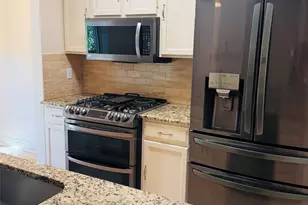 3839 Dry Creek Dr, Austin, TX 78731 - Photo 2