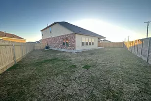 1018 Ascari Ct, Hutto, TX 78634 - Photo 40