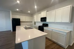 1018 Ascari Ct, Hutto, TX 78634 - Photo 12