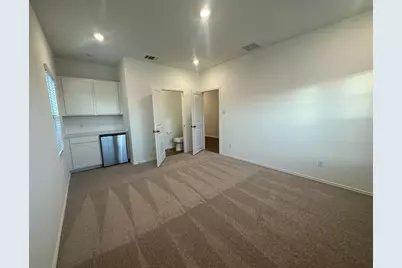 1018 Ascari Court, Hutto, TX 78634 - Photo 6