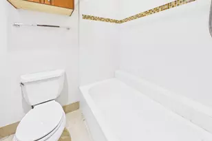 7685 Northcross Dr, Austin, TX 78757 - Photo 10