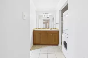 7685 Northcross Dr, Austin, TX 78757 - Photo 8