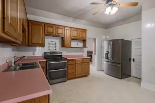 804 Main St, Liberty Hill, TX 78642 - Photo 14