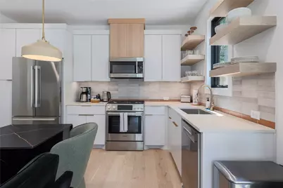 87 Chalmers Avenue, Austin, TX 78702 - Photo 8