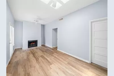 712 Graham Place #304, Austin, TX 78705 - Photo 6