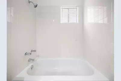 712 Graham Place #304, Austin, TX 78705 - Photo 16