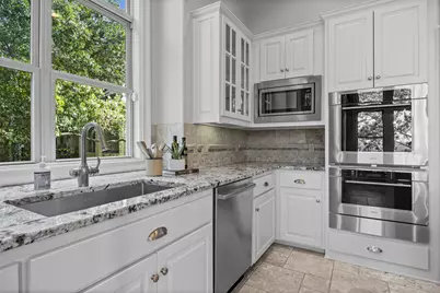 9008 Thickwoods Cove, Austin, TX 78735 - Photo 8