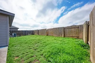 132 Maywood Ln, Jarrell, TX 76537 - Photo 22