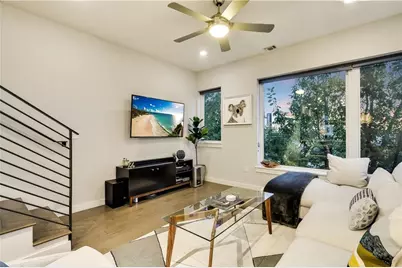 2002 E 7th Street #201, Austin, TX 78702 - Photo 10