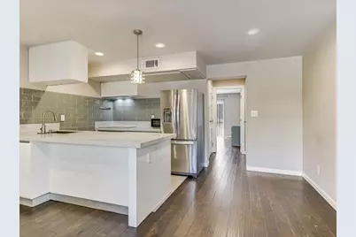 3110 Red River Street #D-212, Austin, TX 78705 - Photo 2