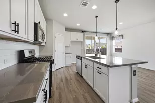 104 Ladolia Ln, San Marcos, TX 78666 - Photo 4