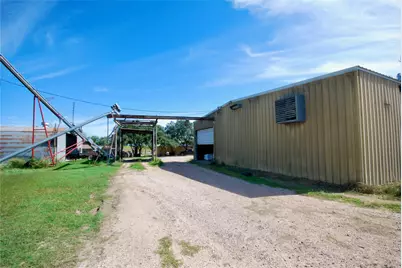 6022 Fm 532 Road, Moulton, TX 77975 - Photo 32