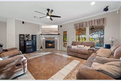 17813 Floribundas Lane, Elgin, TX 78621 - Photo 6