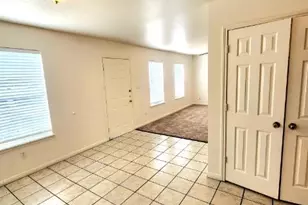 519 W Hutchison St, San Marcos, TX 78666 - Photo 4