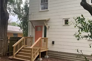 1604 Water St, Bastrop, TX 78602 - Photo 2