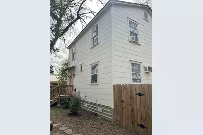 1604 Water Street, Bastrop, TX 78602 - Photo 10