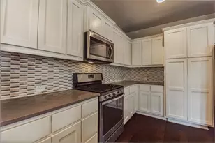 13800 Lyndhurst St, Austin, TX 78717 - Photo 8