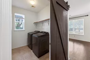 125 Hometown Pkwy, Kyle, TX 78640 - Photo 18