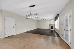 125 Hometown Pkwy, Kyle, TX 78640 - Photo 10