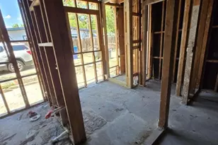 2427 Clara Ln, San Antonio, TX 78213 - Photo 1