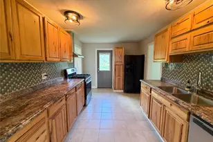 138 San Jacinto St, Bastrop, TX 78602 - Photo 8