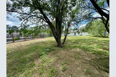 138 San Jacinto Street, Bastrop, TX 78602 - Photo 28