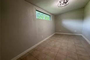 138 San Jacinto St, Bastrop, TX 78602 - Photo 16