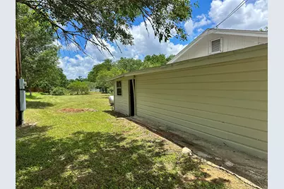 138 San Jacinto Street, Bastrop, TX 78602 - Photo 18