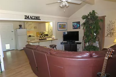 1310 S Pine Street, Georgetown, TX 78626 - Photo 2