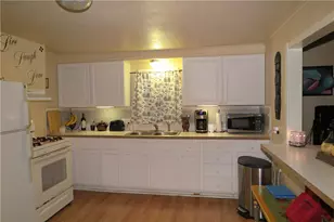 1310 S Pine St, Georgetown, TX 78626 - Photo 6