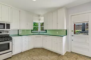 2323 Hartford Rd, Austin, TX 78703 - Photo 8