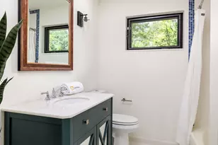 2212 East Side Dr, Austin, TX 78704 - Photo 20